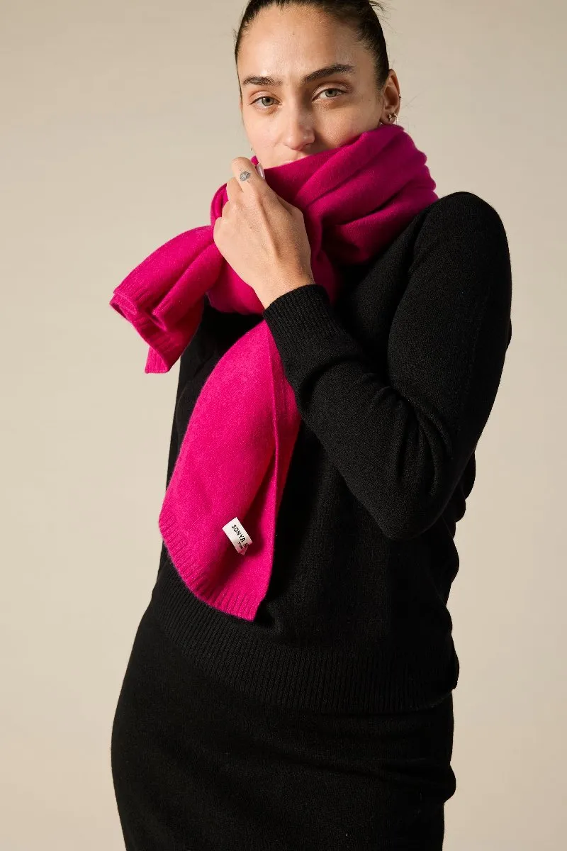 100% Cashmere Scarf in Magenta