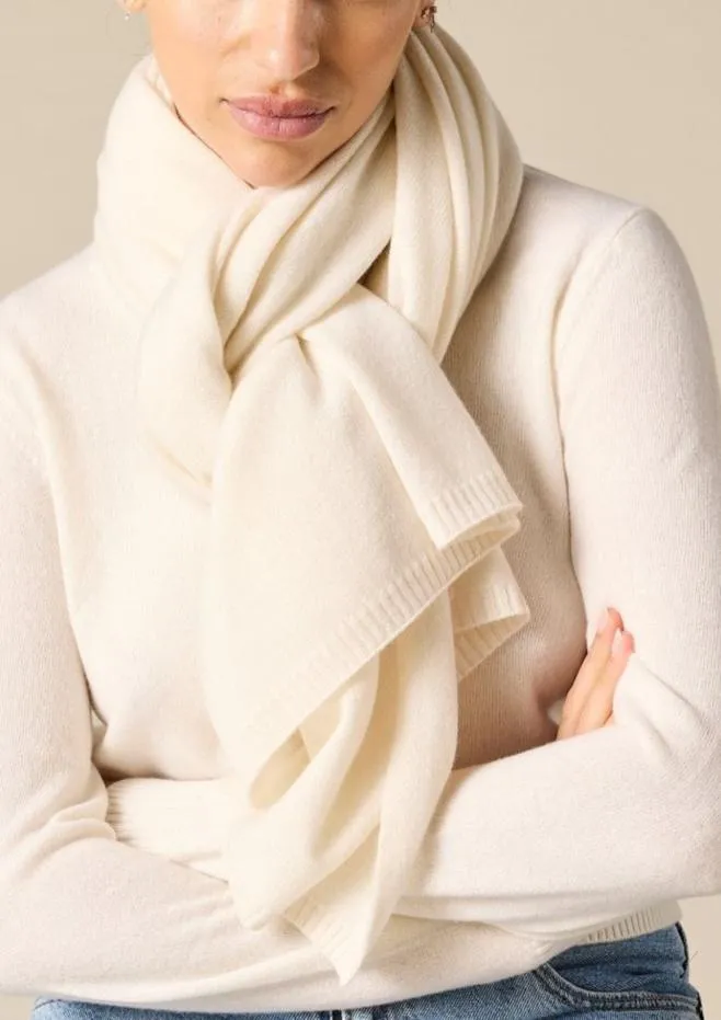 100% Cashmere Scarf in Winter White