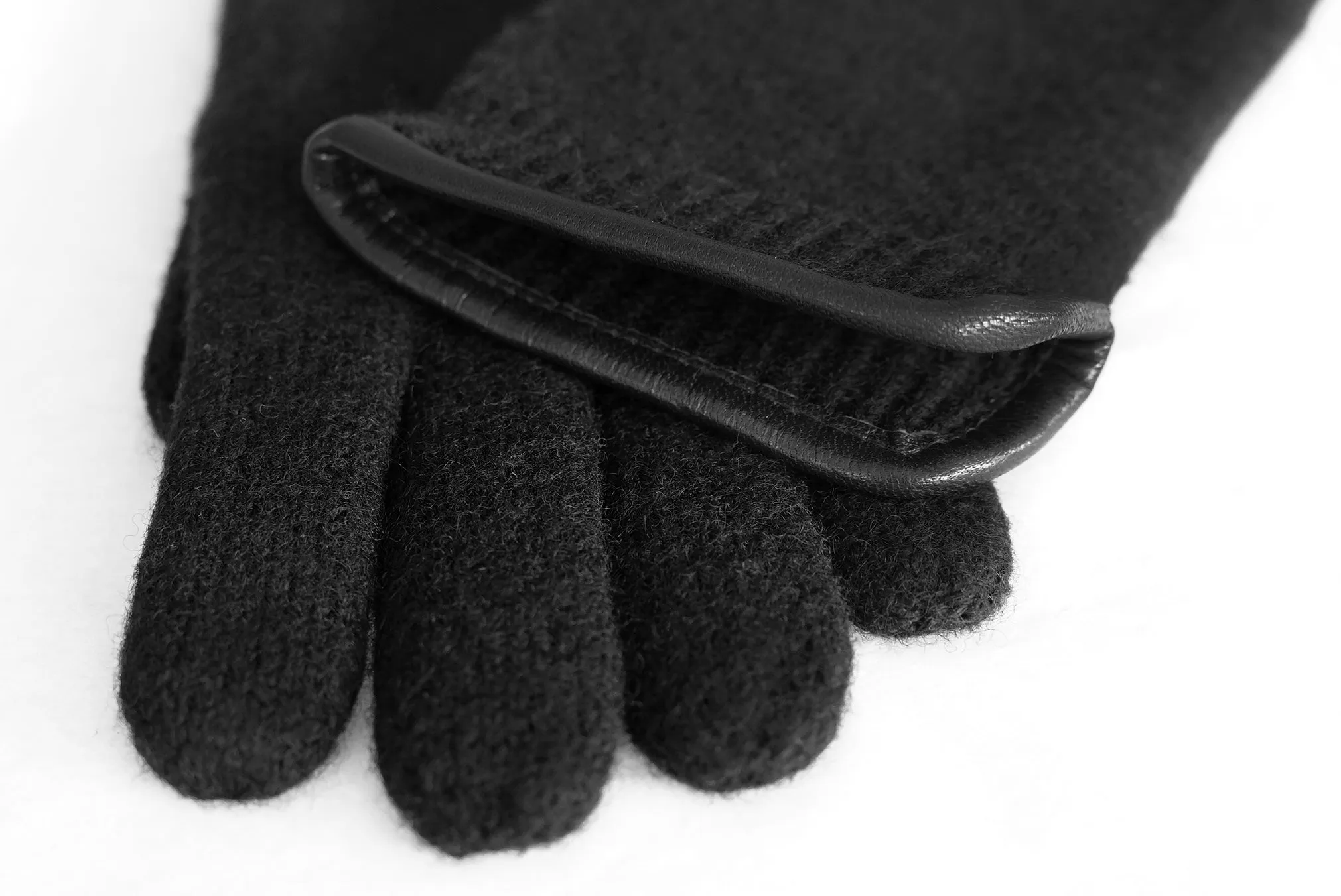 100% Virgin Wool Unisex Gloves with Genuine Leather Trim