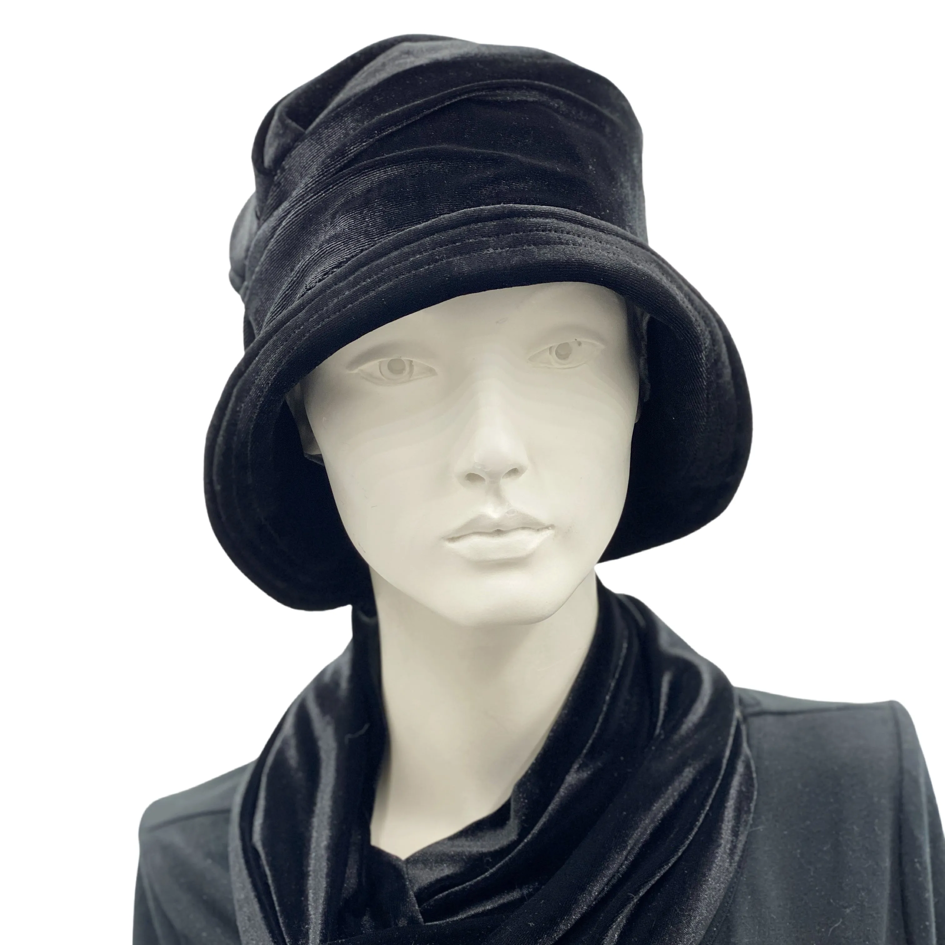 1920s Inspired Velvet Cloche Hat | The Alice