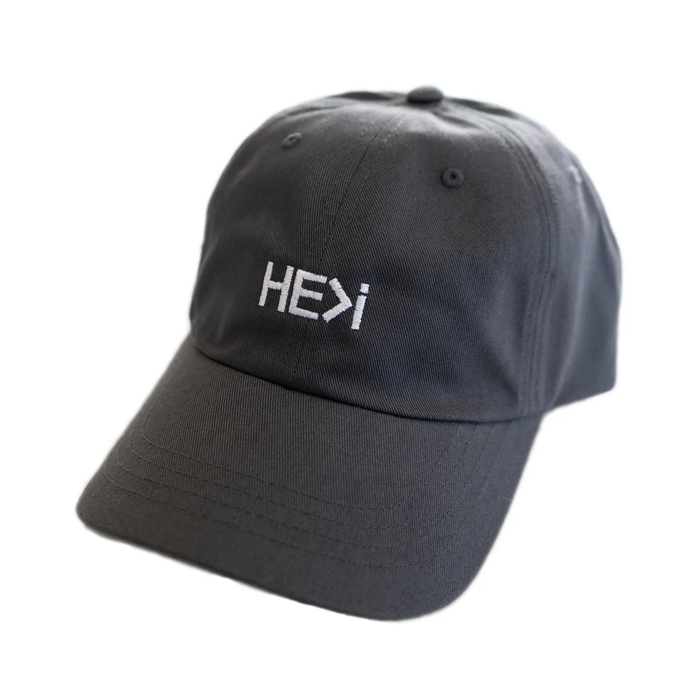 DAD HAT IN DARK GREY