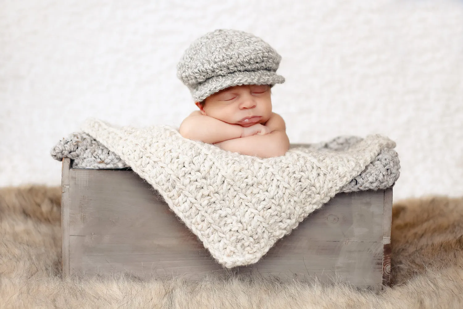 Gray & cream Irish wool newsboy hat