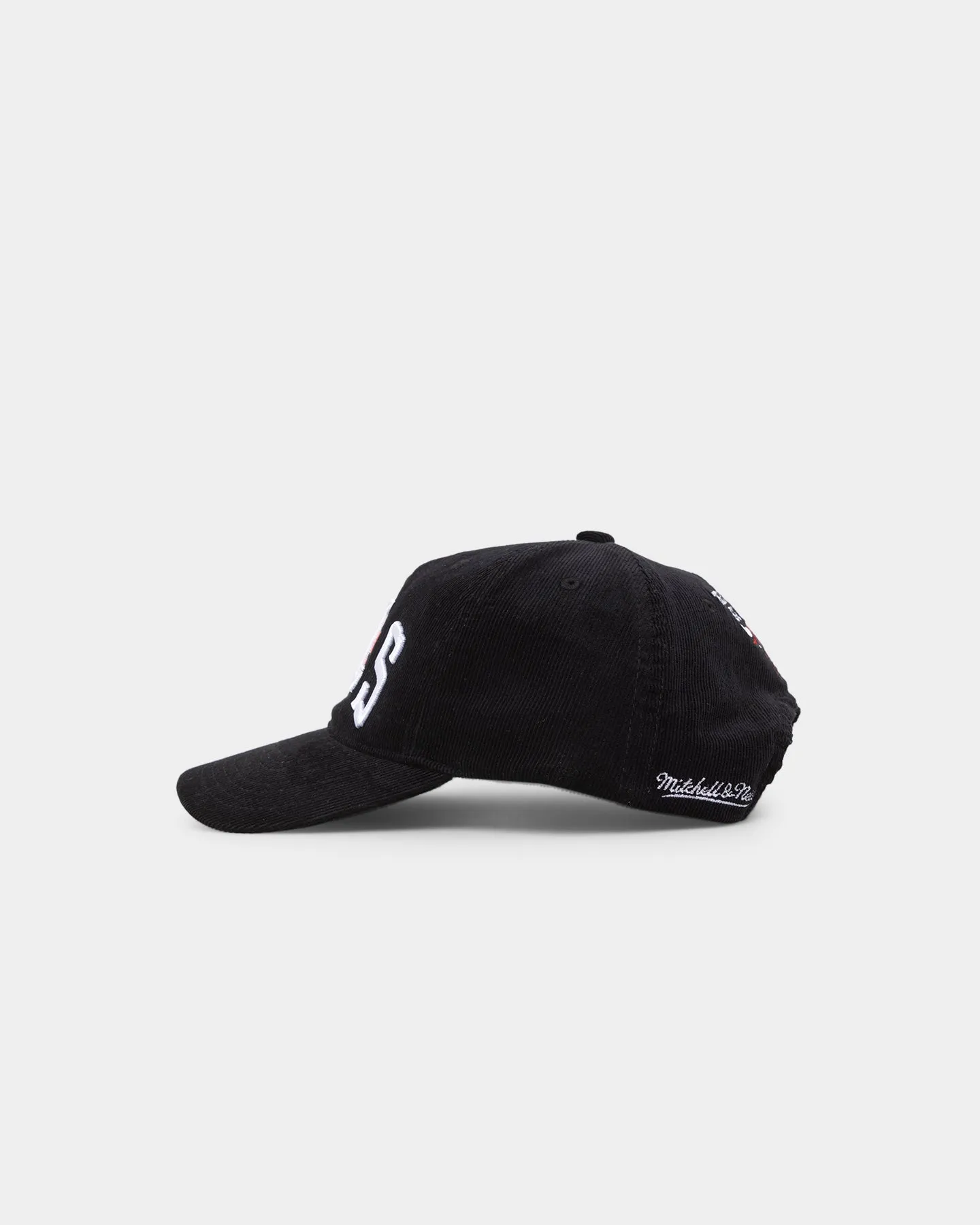 Mitchell & Ness Chicago Bulls 'Cord Arch' Dad Snapback Black