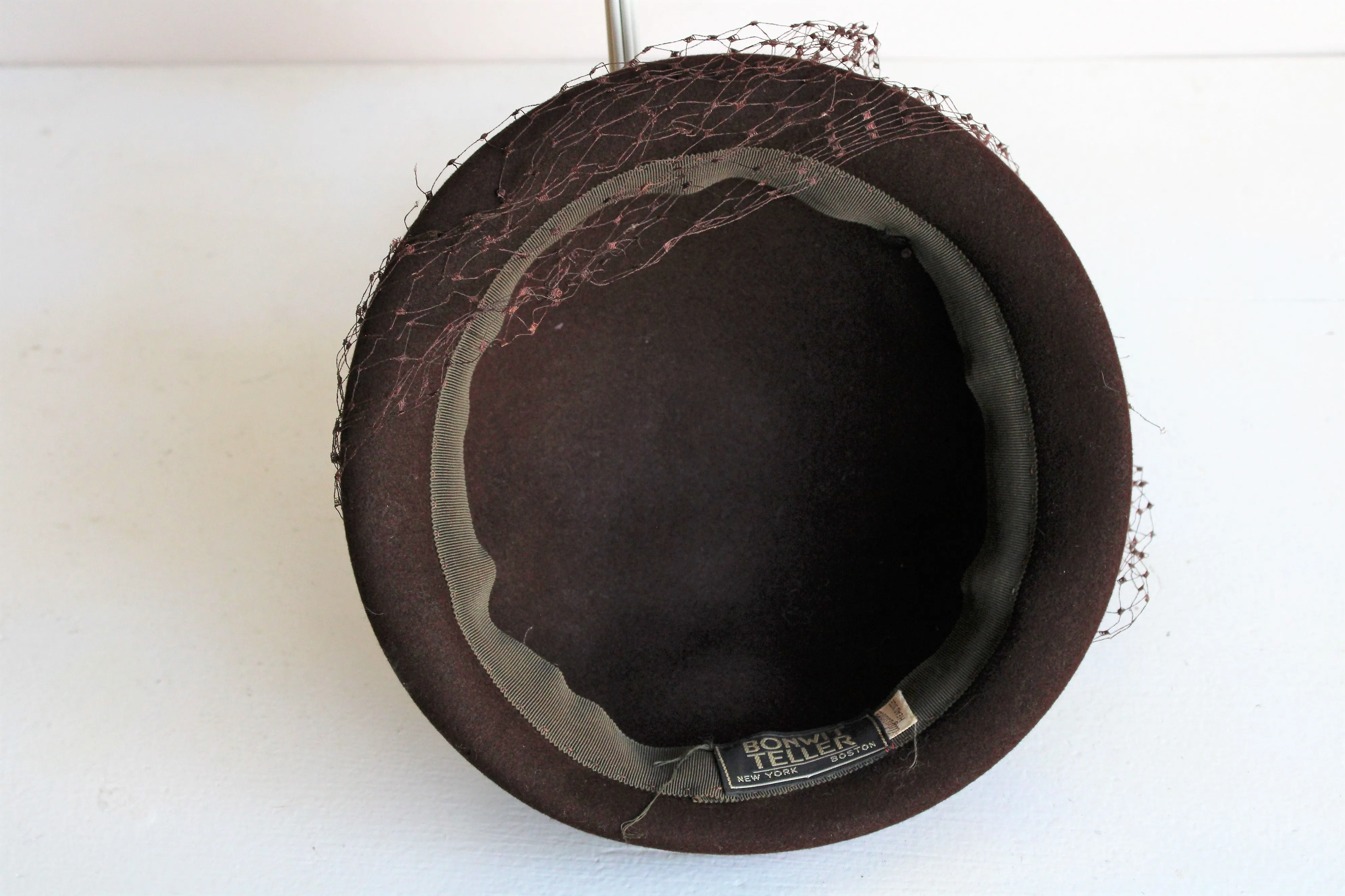 Vintage 1950s Bonwit Teller Brown Hat with Veil