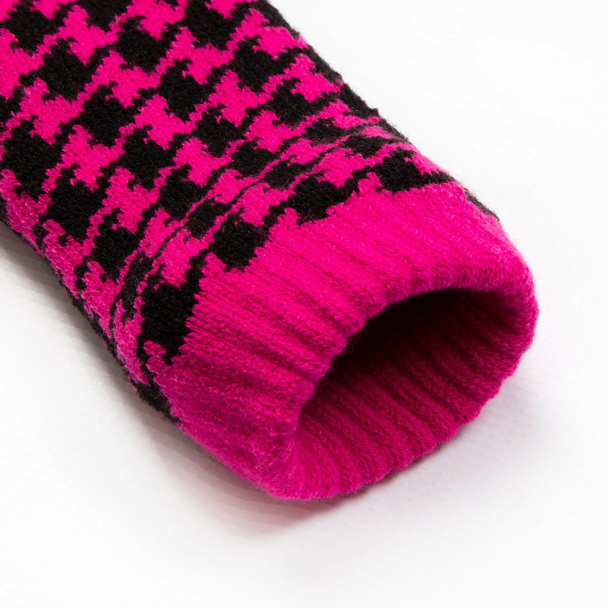 Women’s Jacquard Knitted Gloves with Dogtooth Pattern